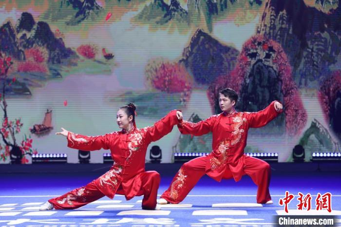 海内外近300名武术精英在江苏江阴以武会友，共