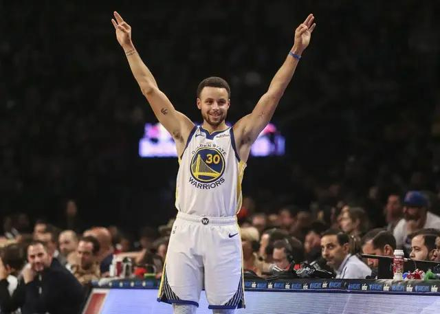 克尼佩尔三分命中数领跑联盟 马刺轻取黄蜂