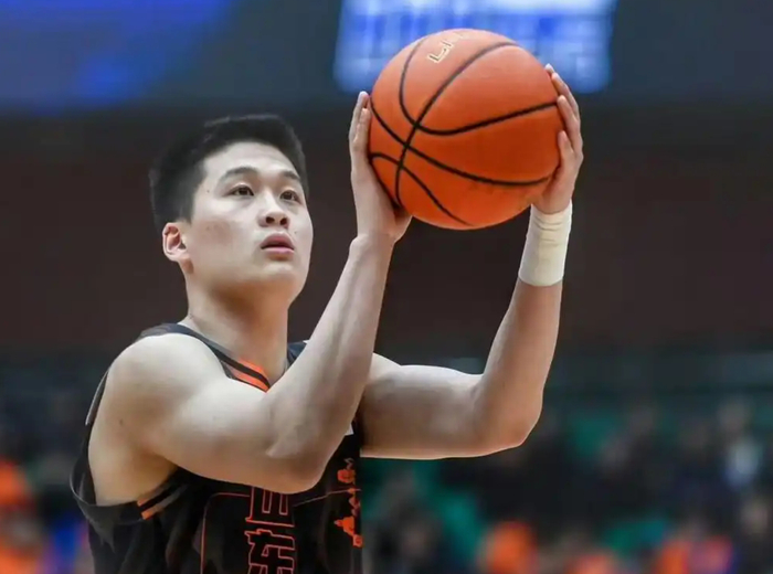 山东男篮主场大胜天津 全队协作铸就胜利