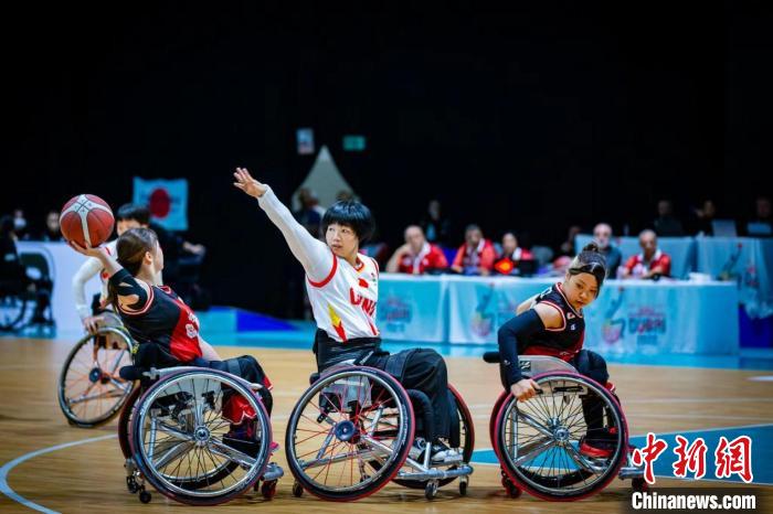 杭州亚残运会中国代表团旗手公布：黄晓连、孙