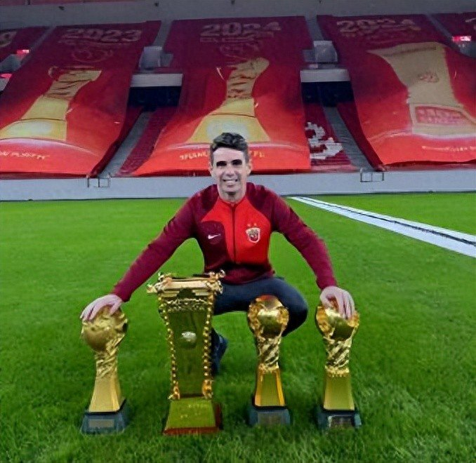 上港备战中超第四轮 奥斯卡胡尔克回归传闻遭辟