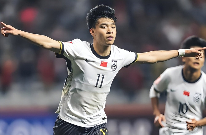 上港备战中超第四轮 奥斯卡胡尔克回归传闻遭辟