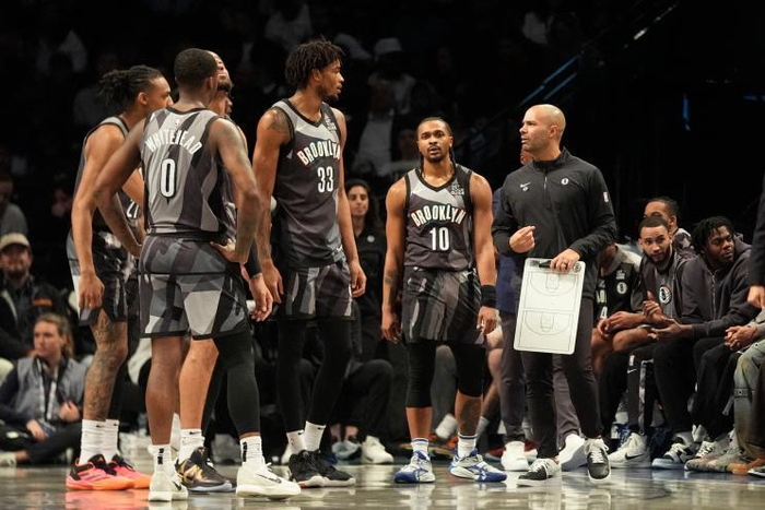 雄鹿选秀权成字母哥未来关键 多队重建面临抉择